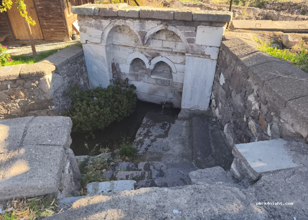 (17862) Gülpınar - 49 Gülpınar Köyü İçi Yolu — foto