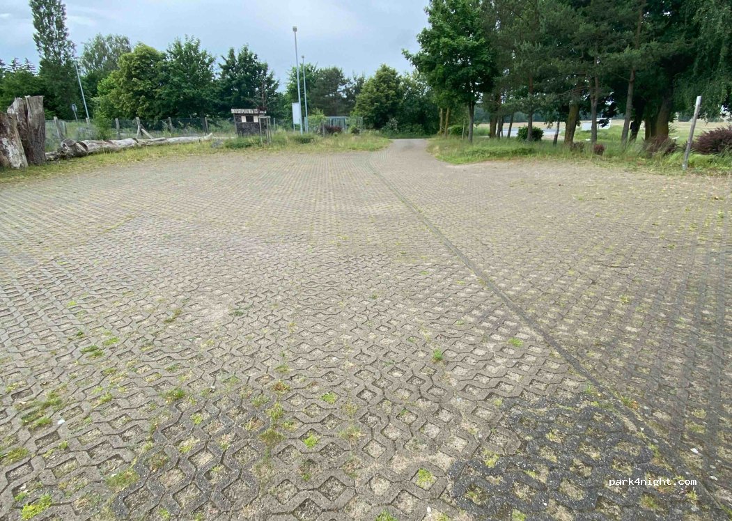 (17429) Benz - 1 An der Landstraße — foto