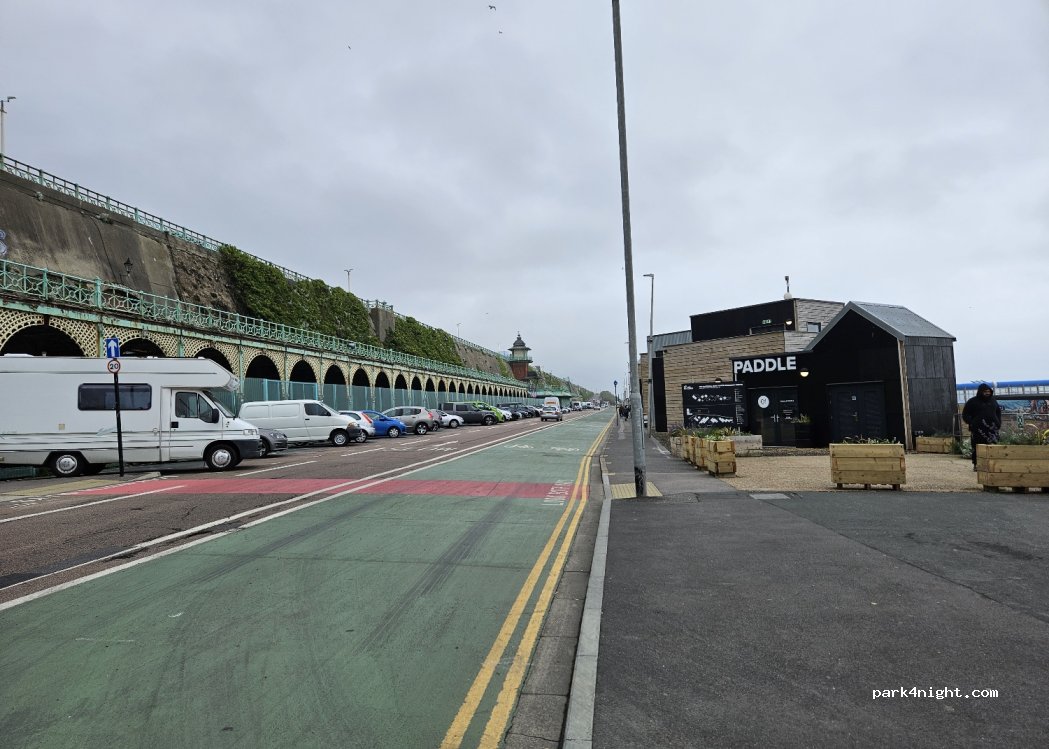 (BN2 1EN) Brighton and Hove - 284 Madeira Drive — foto
