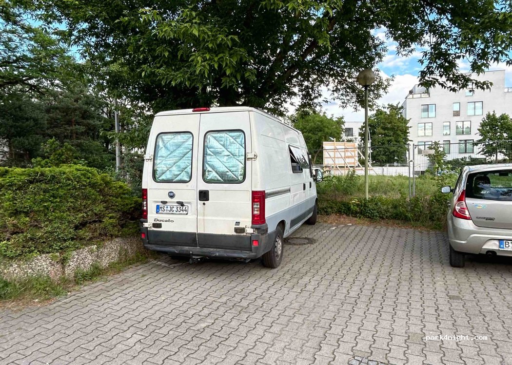 (14169) Berlin - 43 Hüttenweg — foto 2