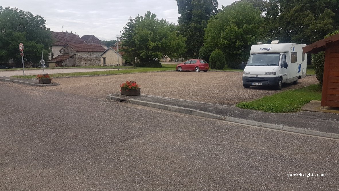 (70700) La Chapelle-Saint-Quillain - 3 Le Village — foto