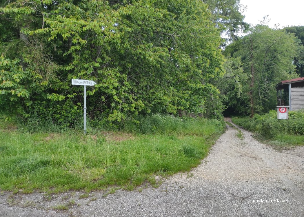 (1169) Yens - Unnamed Road — foto