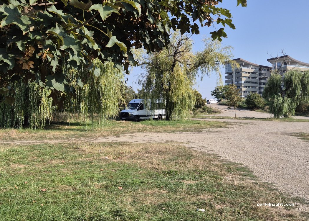 (600041) Bacău - 2 Strada Ion Luca Caragiale — foto 2