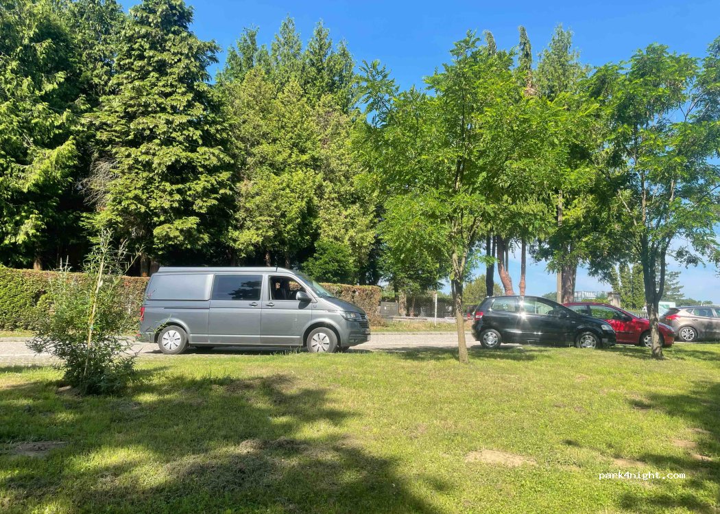 (44000) Sisak - 13 Ulica Antuna Grahovara — foto