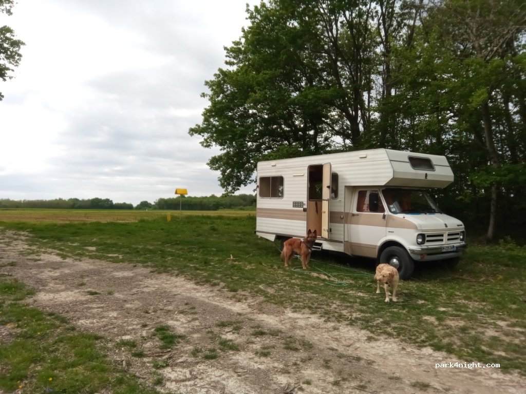 (26210) Lens-Lestang - D538 — foto