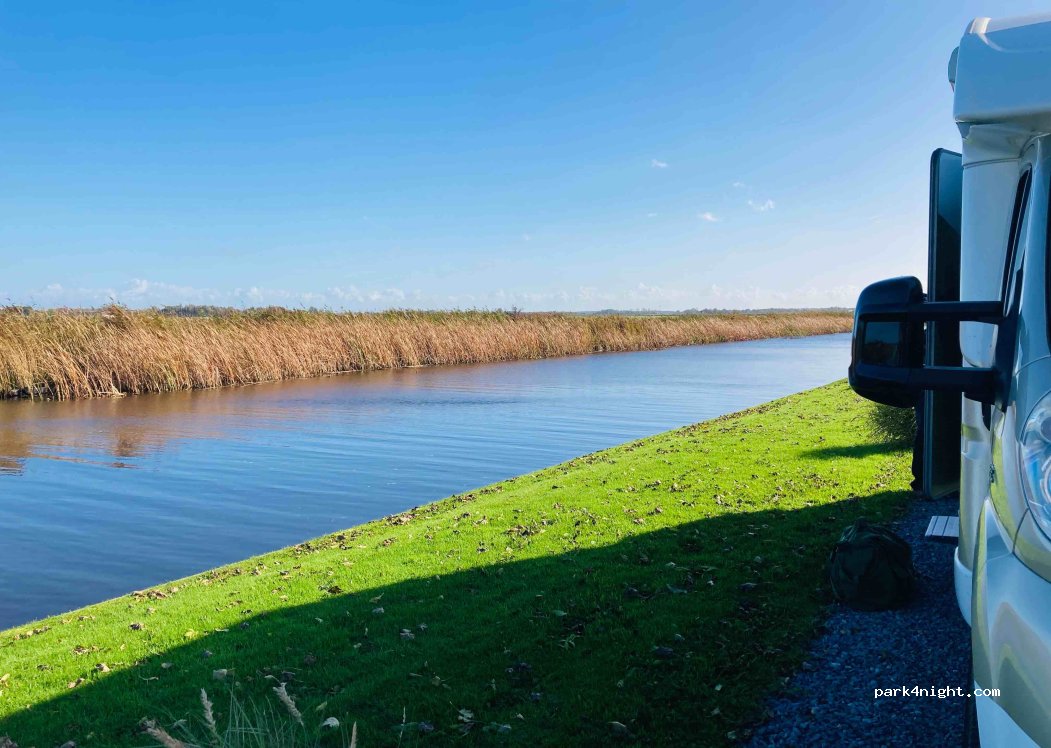 De kleine camperplaats Molkwerum — foto 2