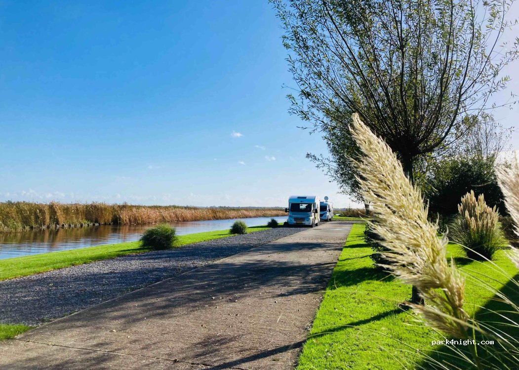 De kleine camperplaats Molkwerum — foto 3
