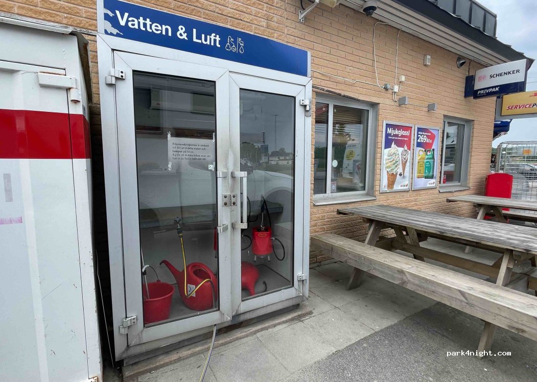 (373 30) Nättraby - 2 Idrottsvägen — foto 2
