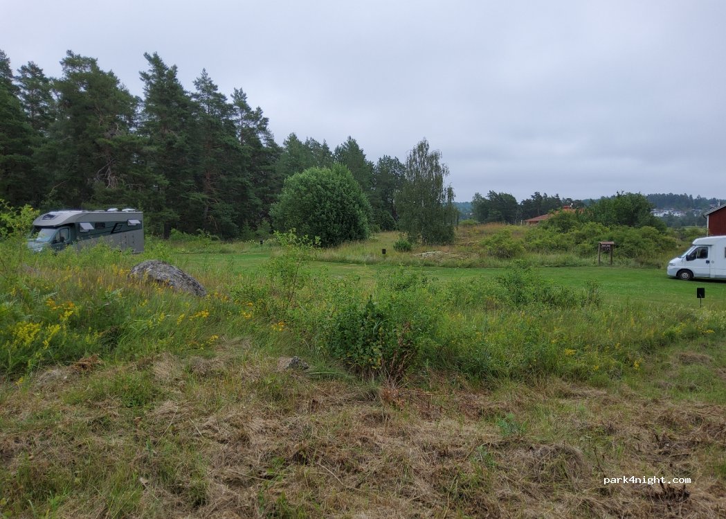 Ställplats Åkersberga Golfklubb — foto