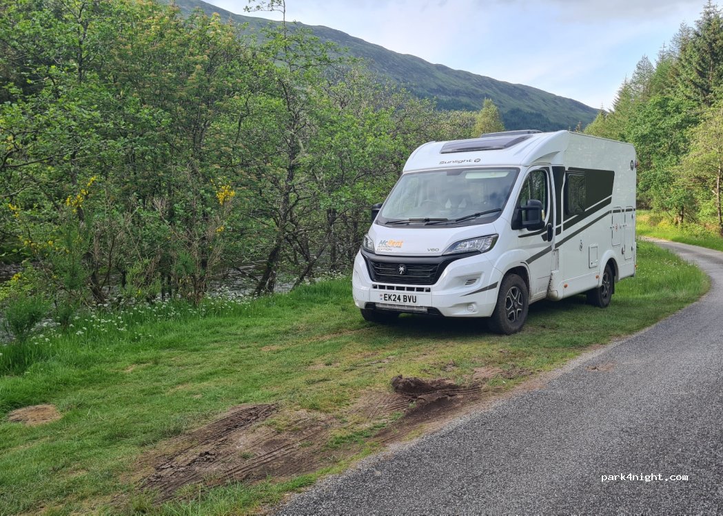 (PA33 1BD) Bridge of Orchy - B8074 — foto