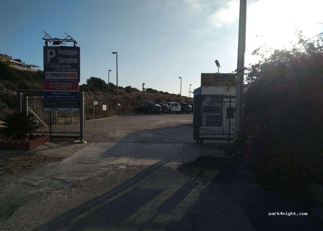 (97016) Zona Portuale - 2 Contrada Raganzino — foto
