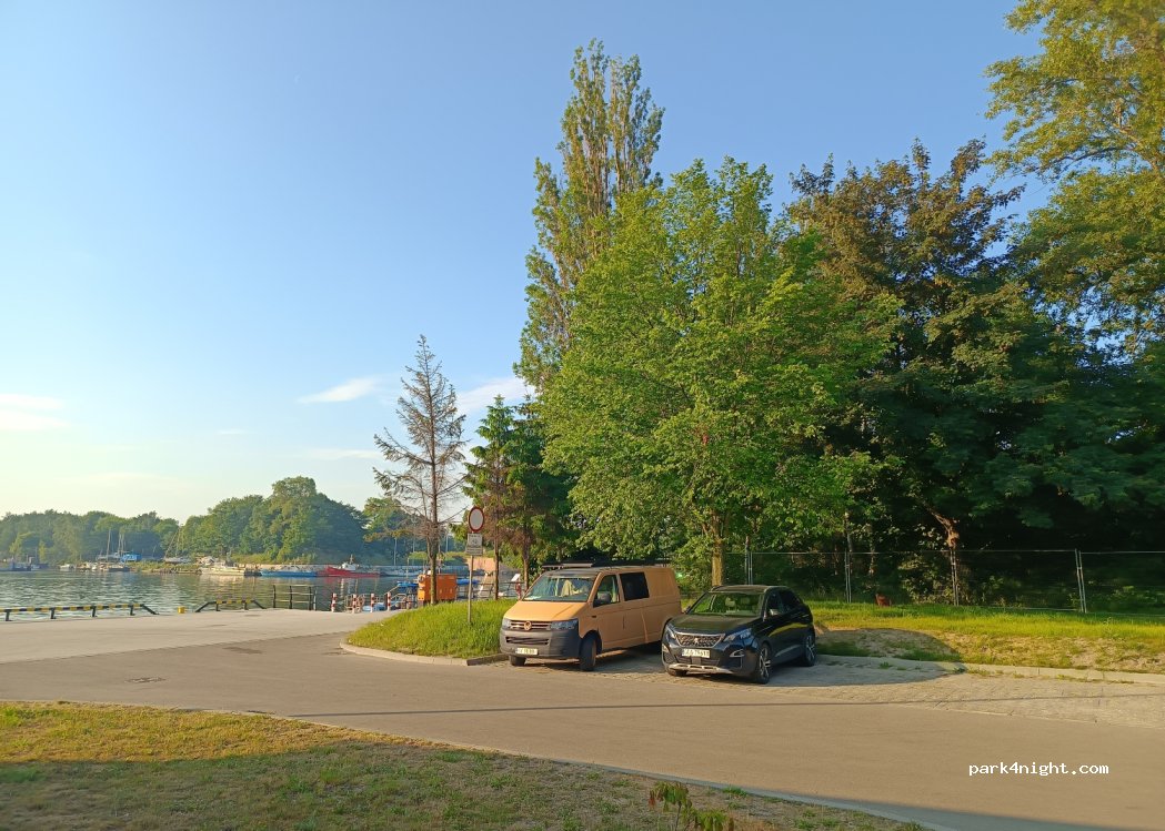 (80-545) Gdańsk - 35 Zamknięta — foto