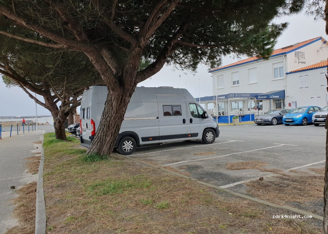(17560) Bourcefranc-le-Chapus - 16 Avenue du Général de Gaulle — foto 3