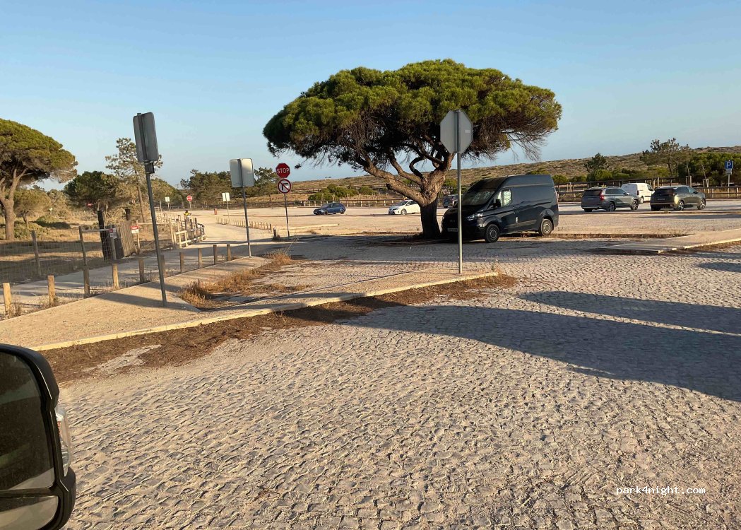 (8125) Quarteira - Av. do Ancão — foto