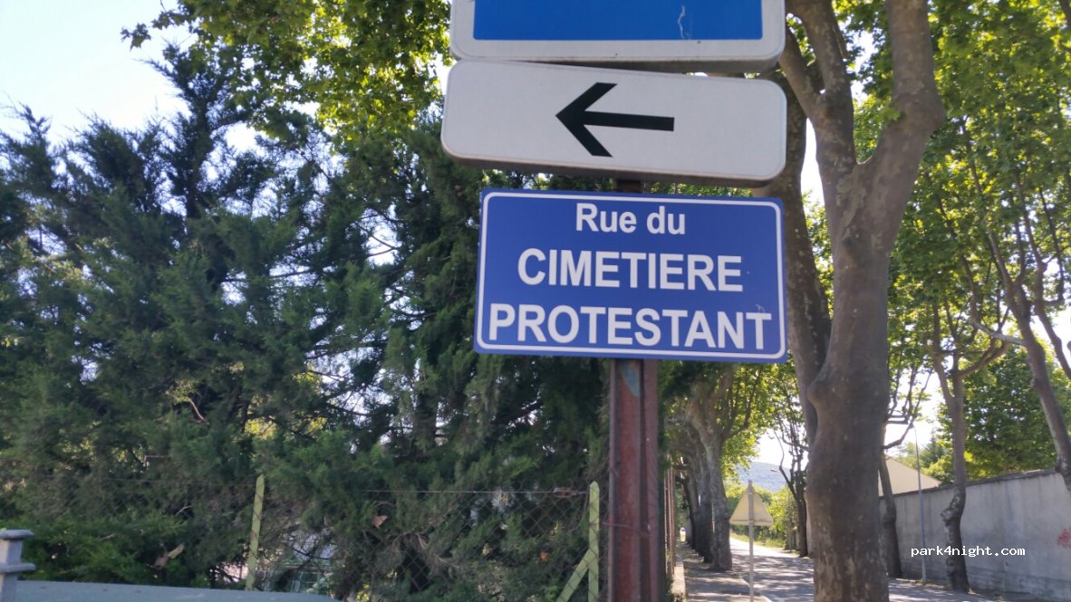 (30170) Saint-Hippolyte-du-Fort - Rue du Cimetière Protestant — foto