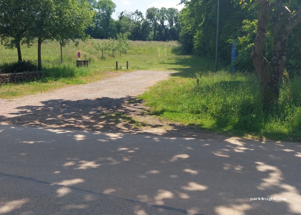 (29150) Saint-Coulitz - 155 Rue de l'Église — foto