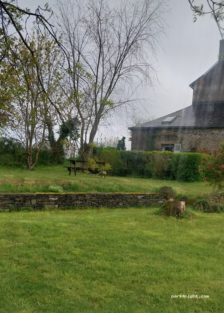 (29150) Saint-Coulitz - 155 Rue de l'Église — foto 3