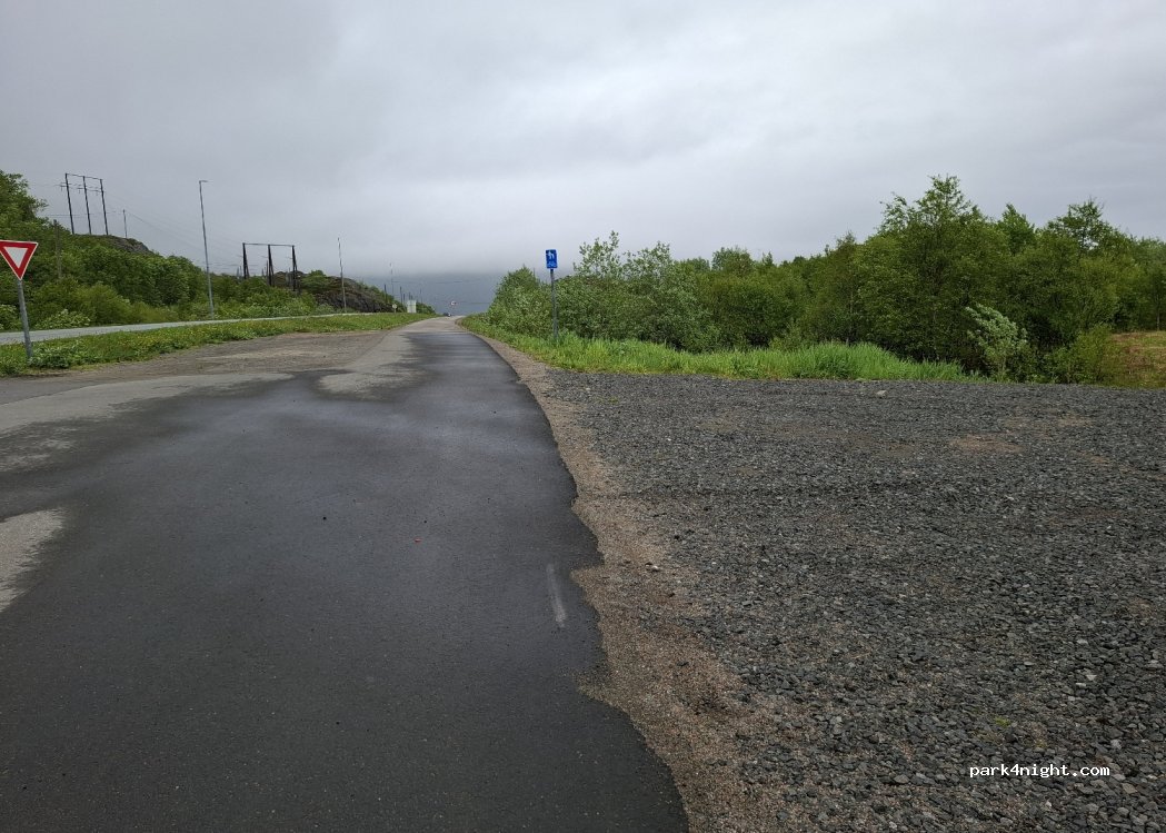 (8300) Svolvær - 126 Svolværveien — foto 2