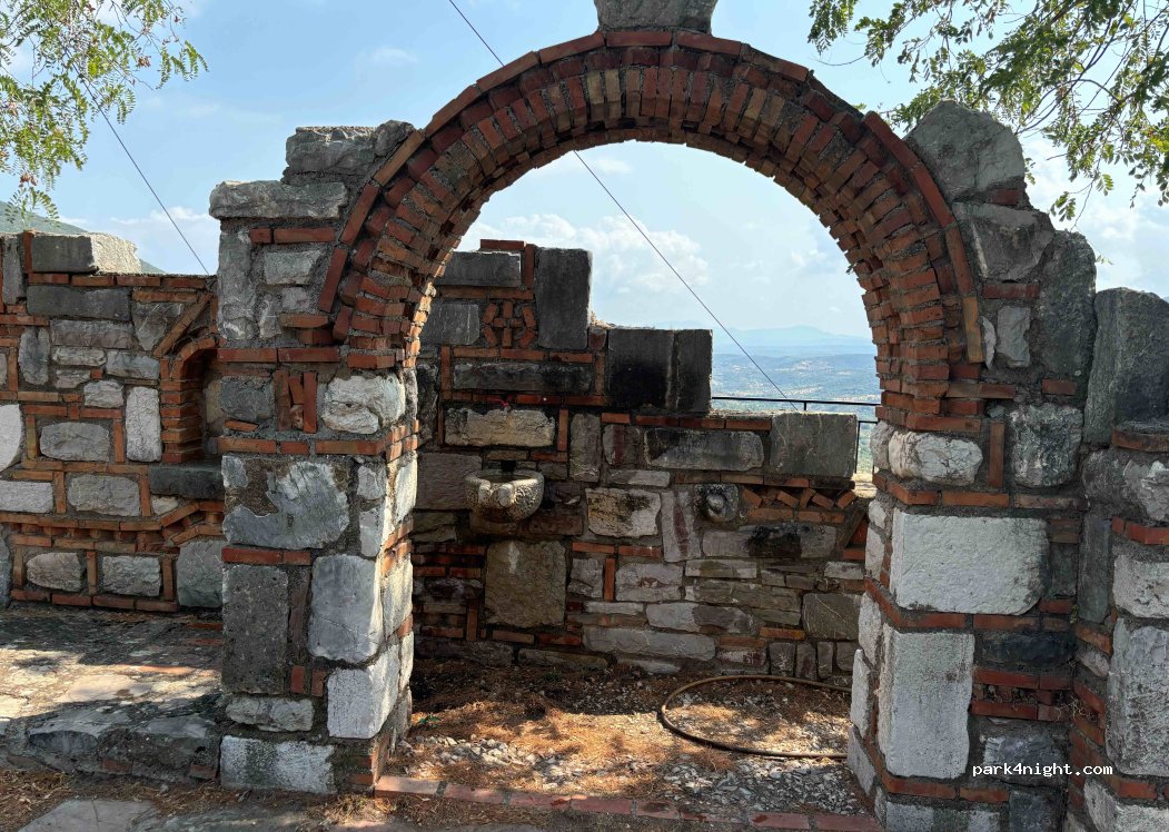 (240 02) Mavrommati - Unnamed Road — foto 3