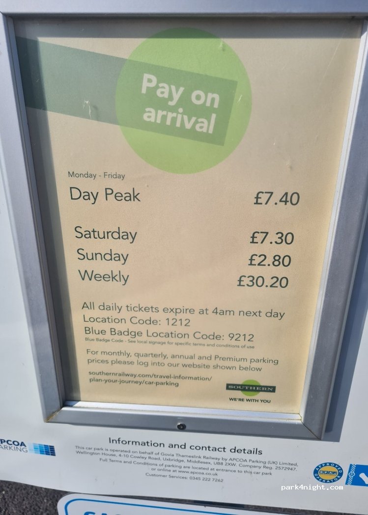 (RH20 1SG) Pulborough - Unnamed Road — foto