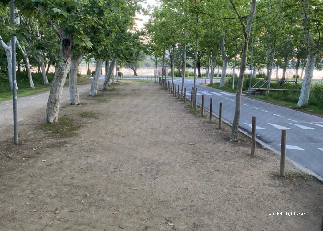 (17820) Banyoles - 61 Passeig Dalmau — foto