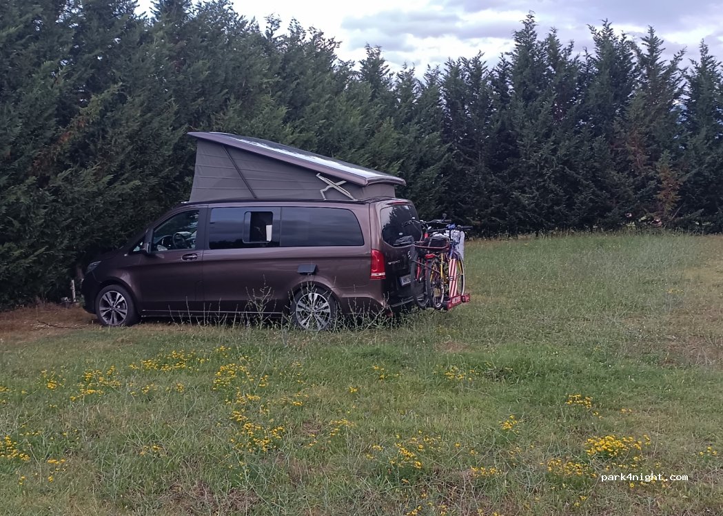 Area Sosta camper lago verde — foto