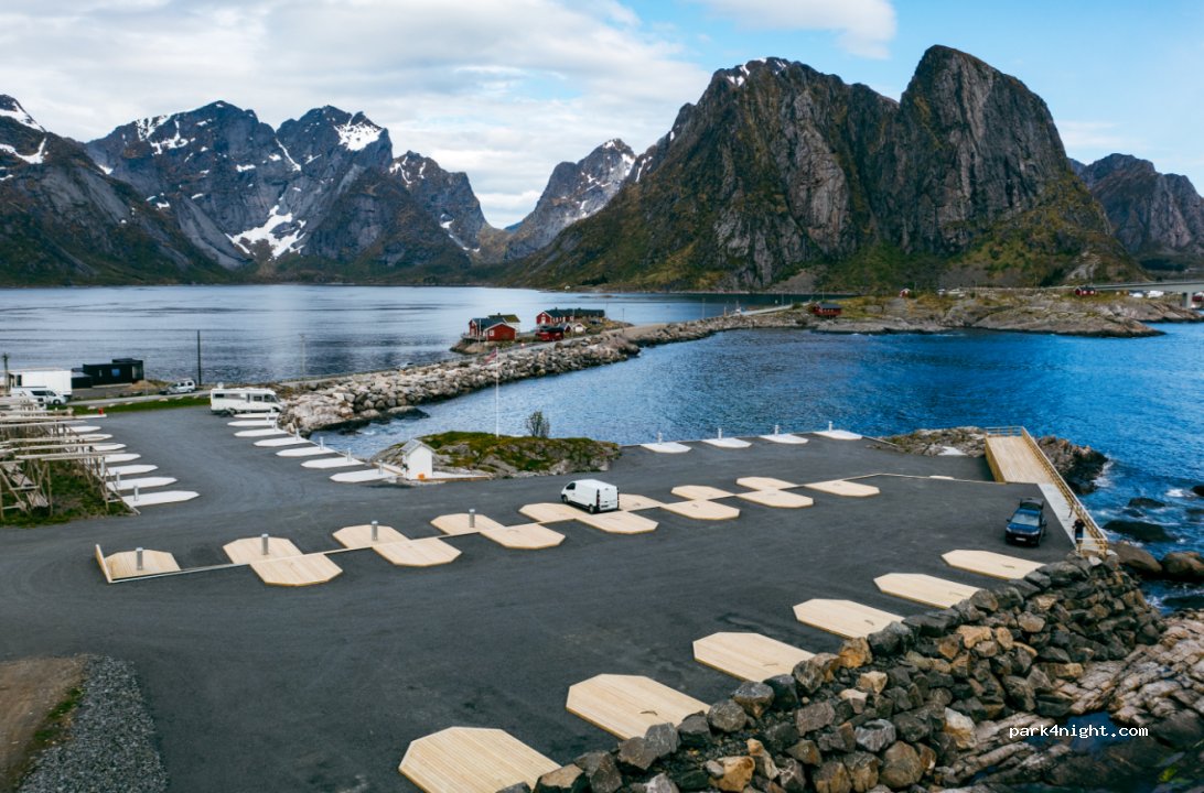 Seaside caravan parking — foto 4