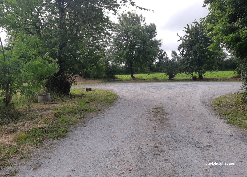 (14710) Saint-Martin-de-Blagny - 410 Route des Marronniers — foto