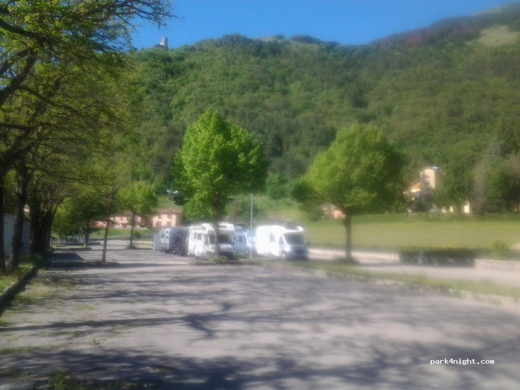 (02016) Leonessa - 21 Via Amor della Patria — foto