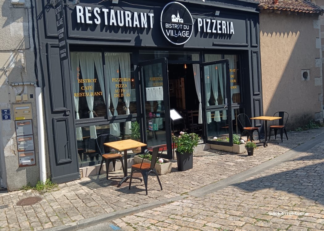 (86190) Vouillé - Rue Clovis — foto 3