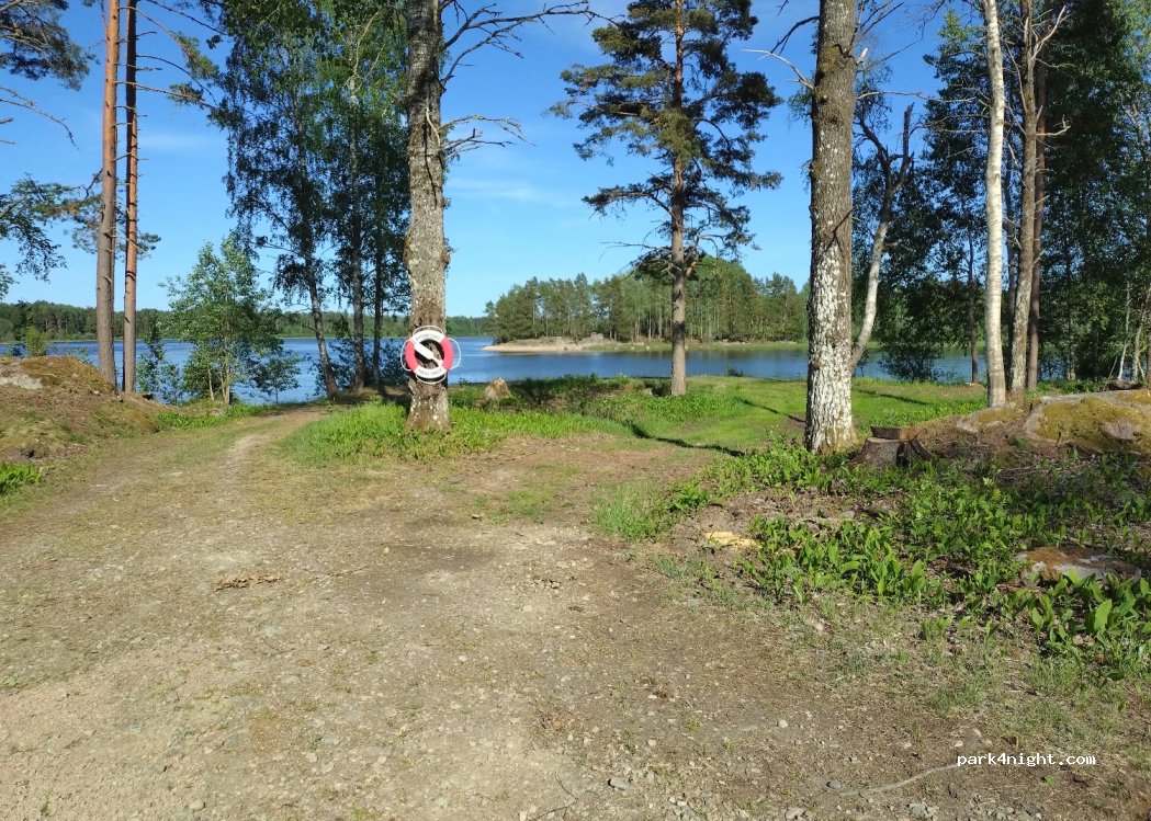 (733 99) Möklinta - Unnamed Road — foto