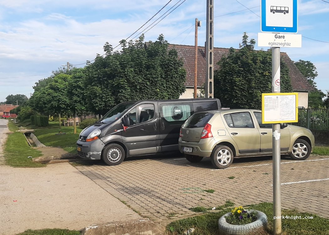 (7812) Garé - Rakoczi Ferenc u. — foto