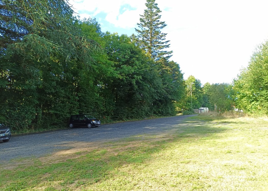 (15130) Arpajon-sur-Cère - 6 Allée de la Plantelière — foto