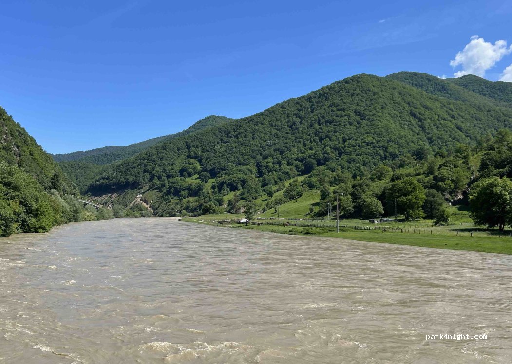 (555705) Râul Vadului - Strada Surului — foto 2