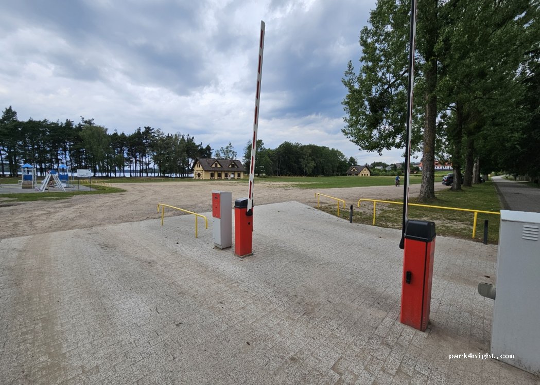 (83-441) Wiele - 32 Dąbrowska — foto