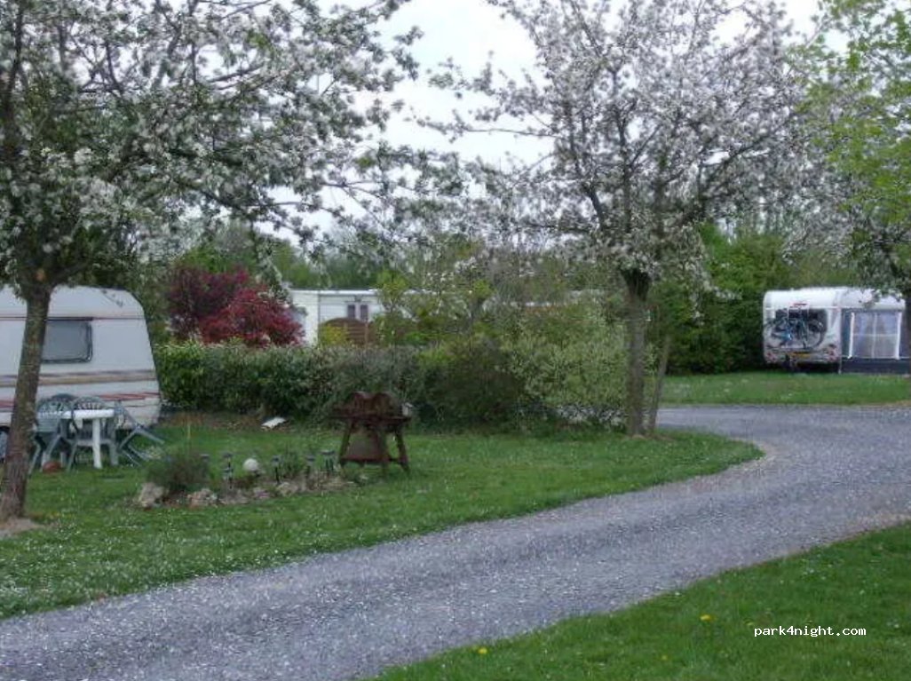 Camping Ushuaïa Villages Les Pommiers Pays d’Auge — foto 2