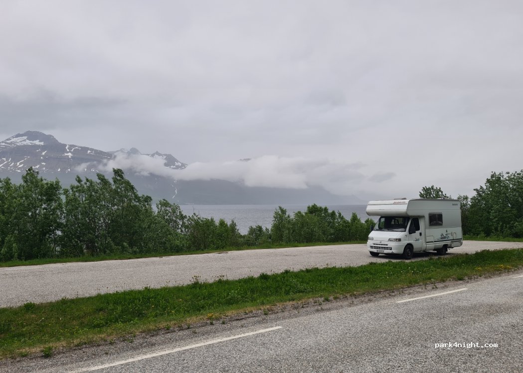 (9350) Salangen - 690 Mjøsundveien — foto