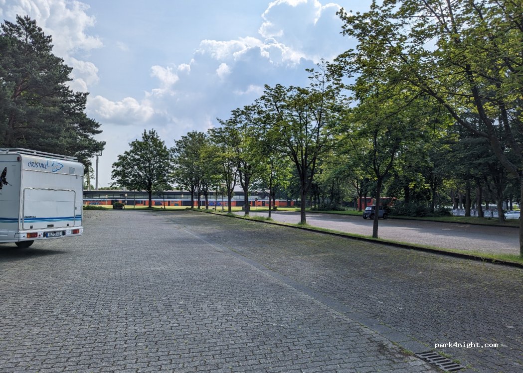 (34225) Baunatal - Am Parkstadion — foto