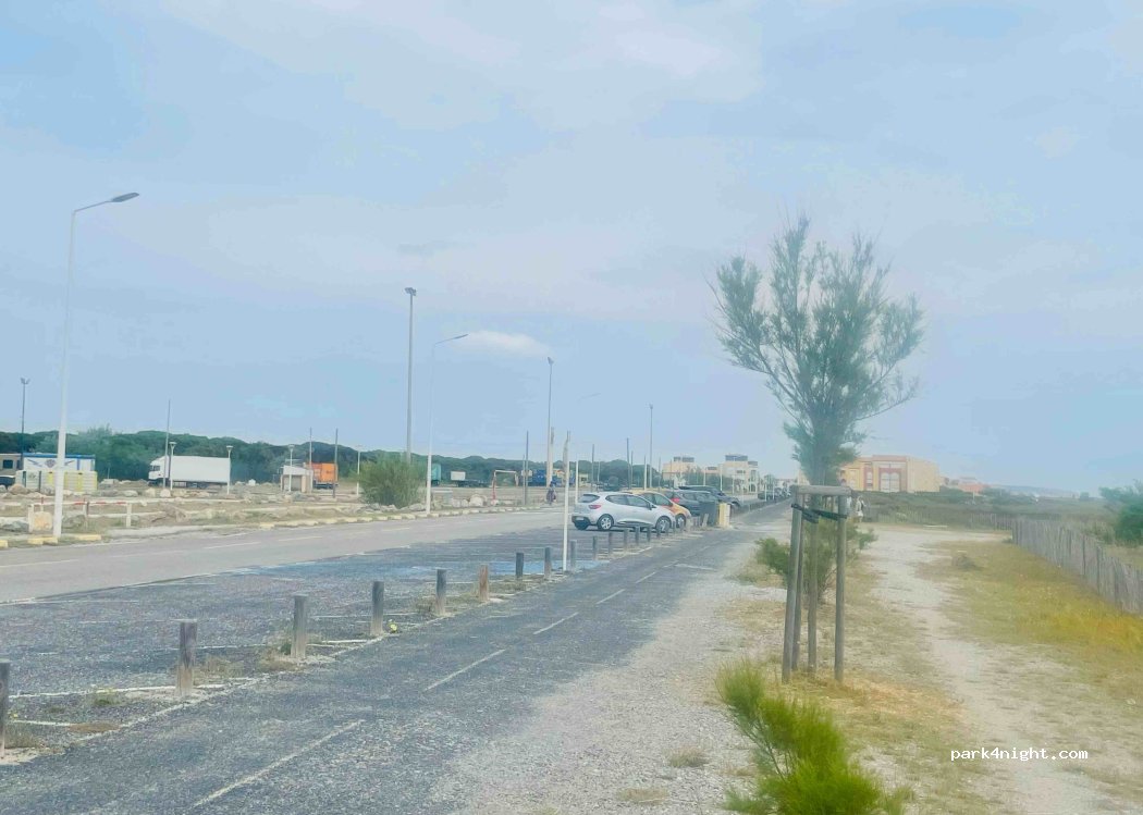 (11370) Leucate - 1554 Avenue Georges Candilis — foto 2