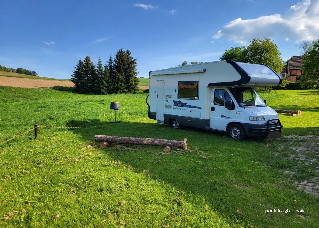 Wohmobilstellplatz Ellierode — foto