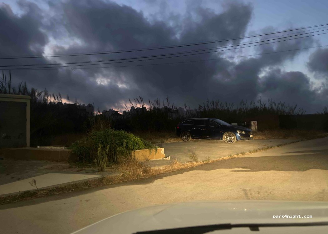 (2520-101) Ferrel - 13 Travessa das Pedras Muitas — foto