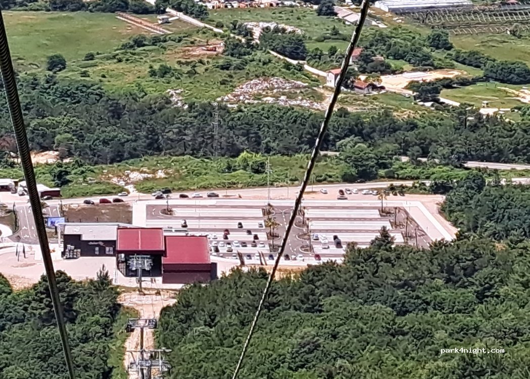 (85330) Kavač - Unnamed Road — foto