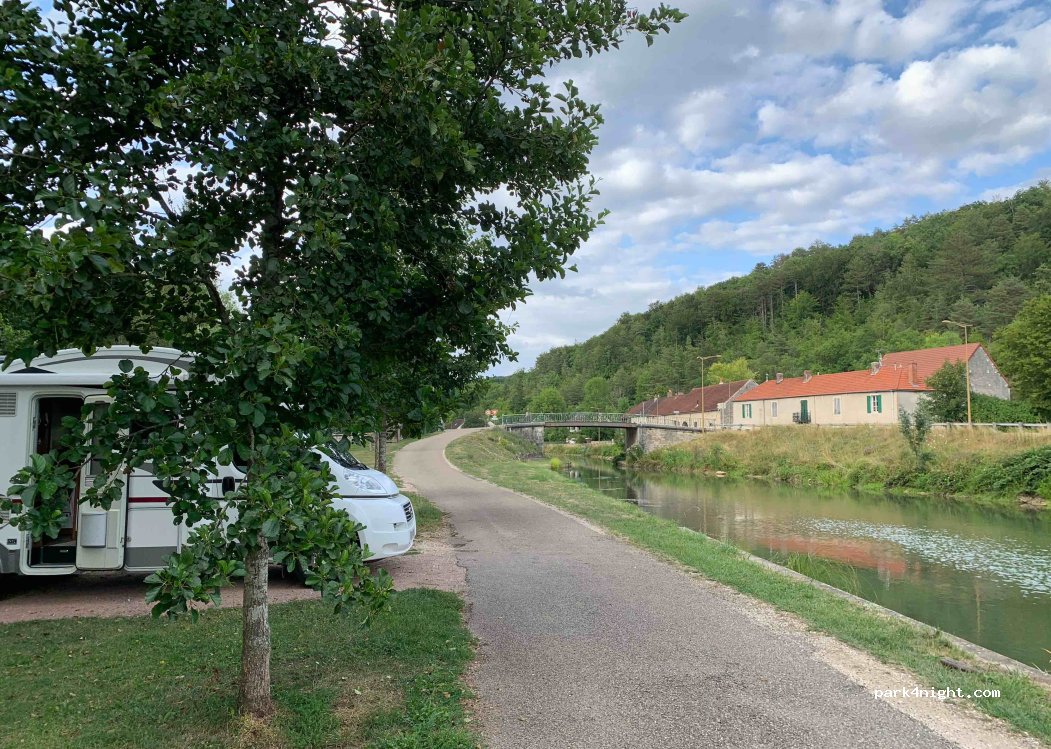 (21360) Veuvey-sur-Ouche - 40 Rue Larrey du Pont — foto 3