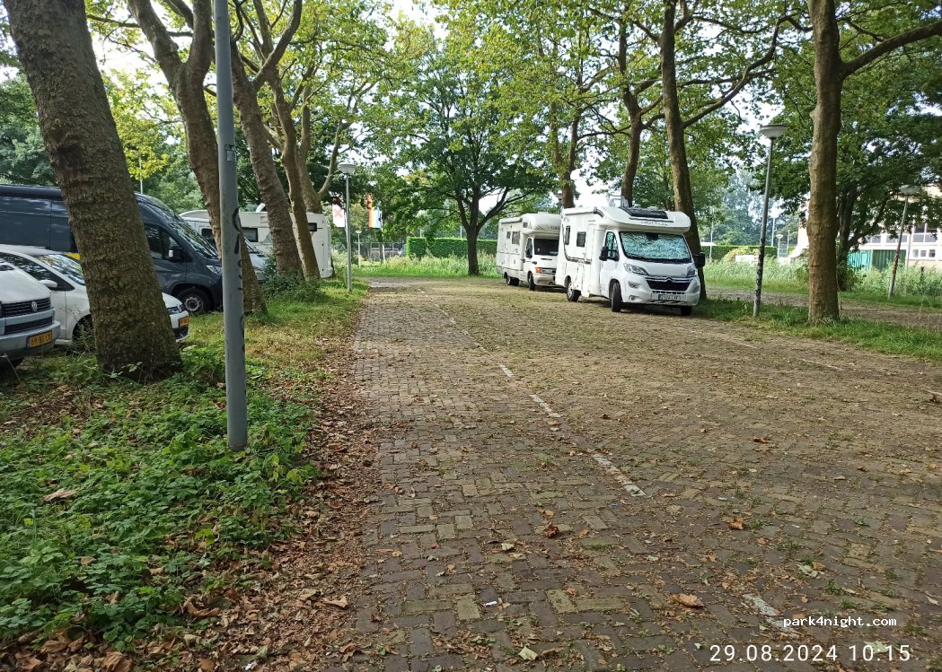 (1067 BB) Amsterdam - 4 Han Hollanderlaan — foto 3