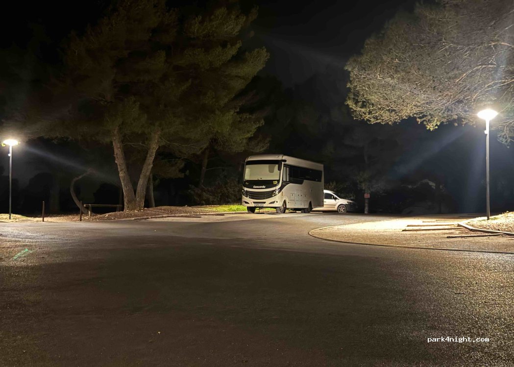 (13770) Venelles - Chem. du Collet Redon — foto 5