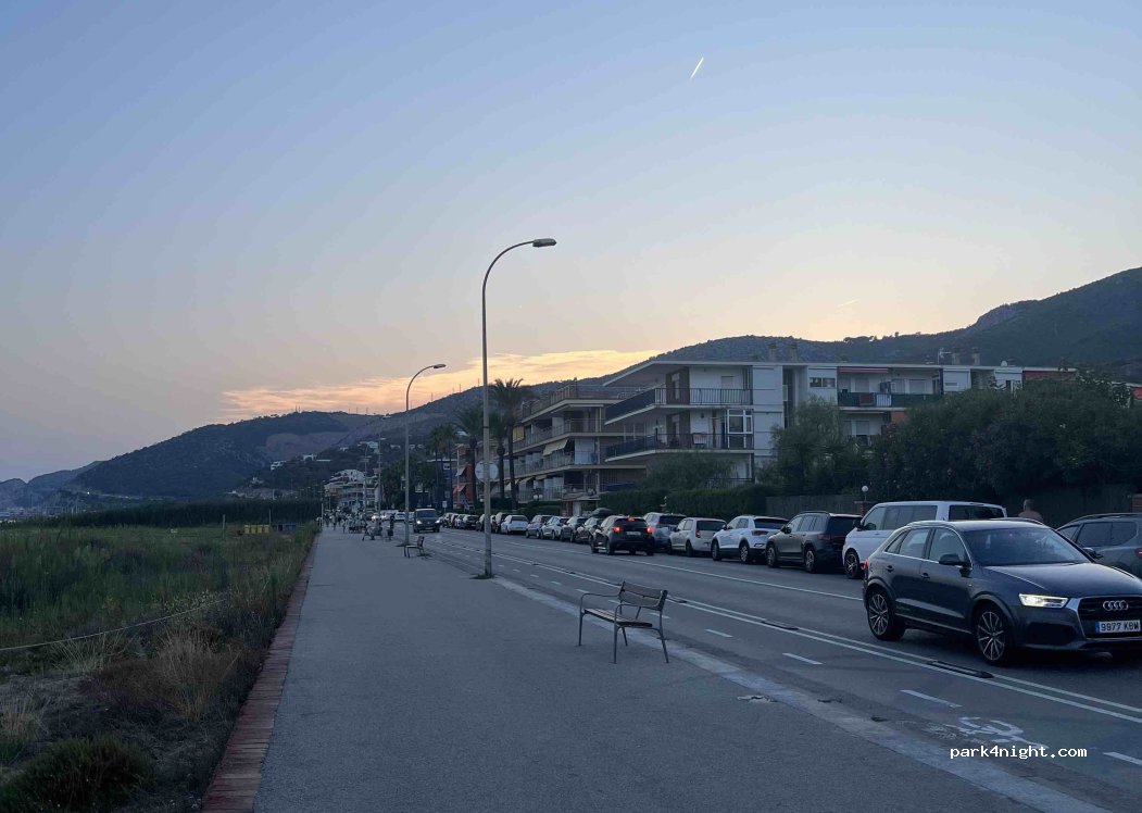 (08860) Castelldefels - 388 Passeig Marítim — foto