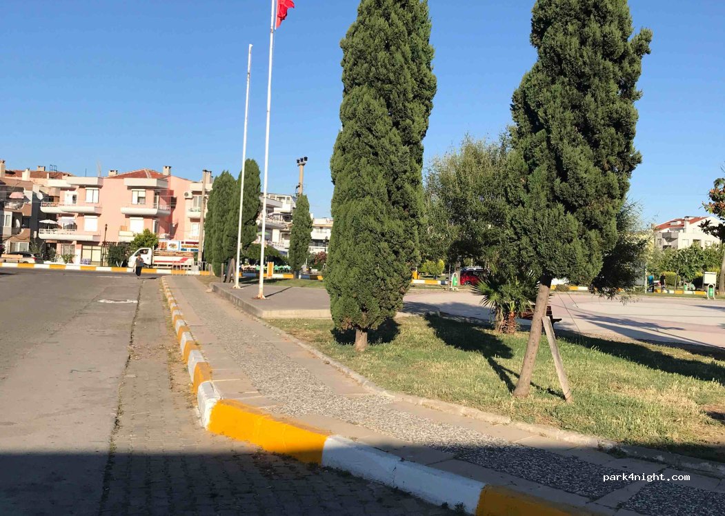 (10400) Ayvalık - 16 Mareşal Fevzi Çakmak Bulvarı — foto