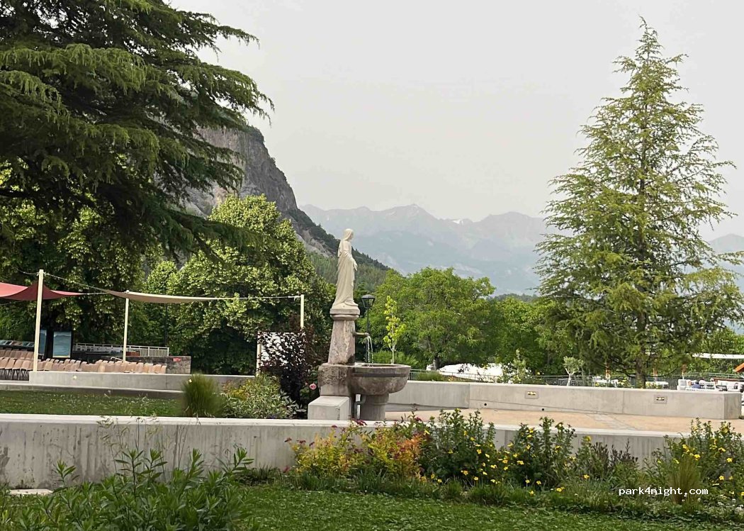 (05130) Saint-Étienne-le-Laus - 67 Impasse du Cimetière — foto