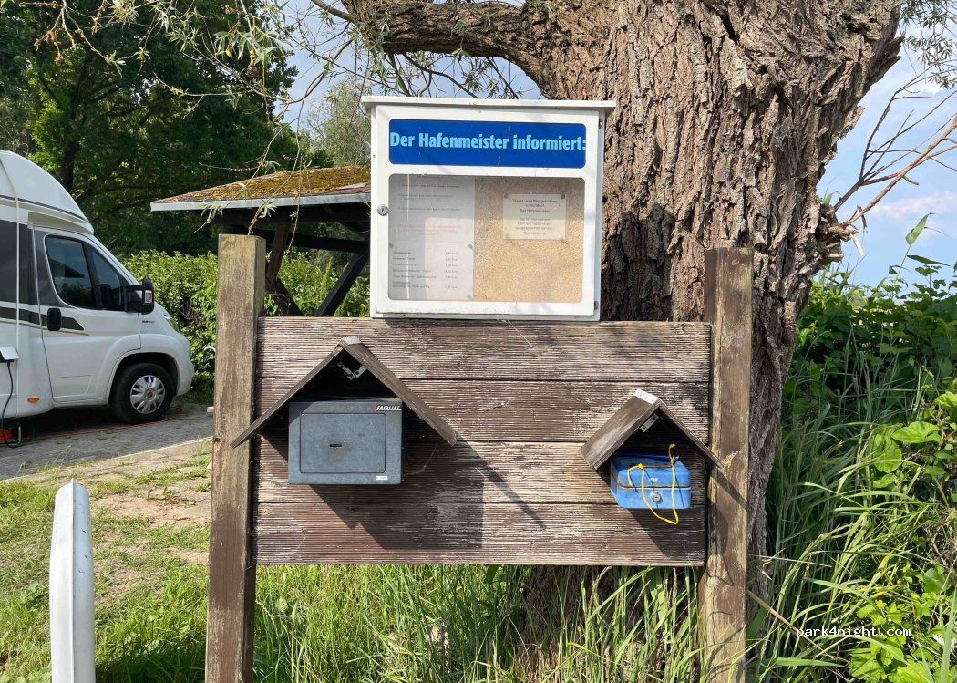 Wohnmobilstellplatz Hafenverein Gristow — foto 3