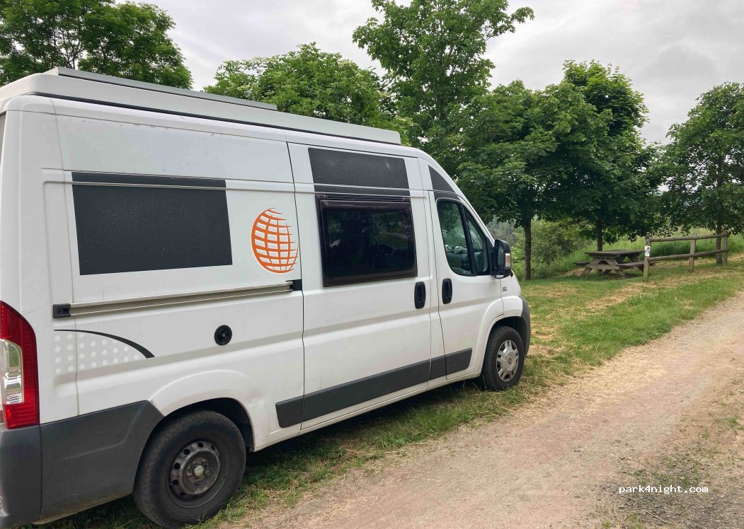 (15110) Chaudes-Aigues - 1 Lieu dit le Haut des Brauzes — foto